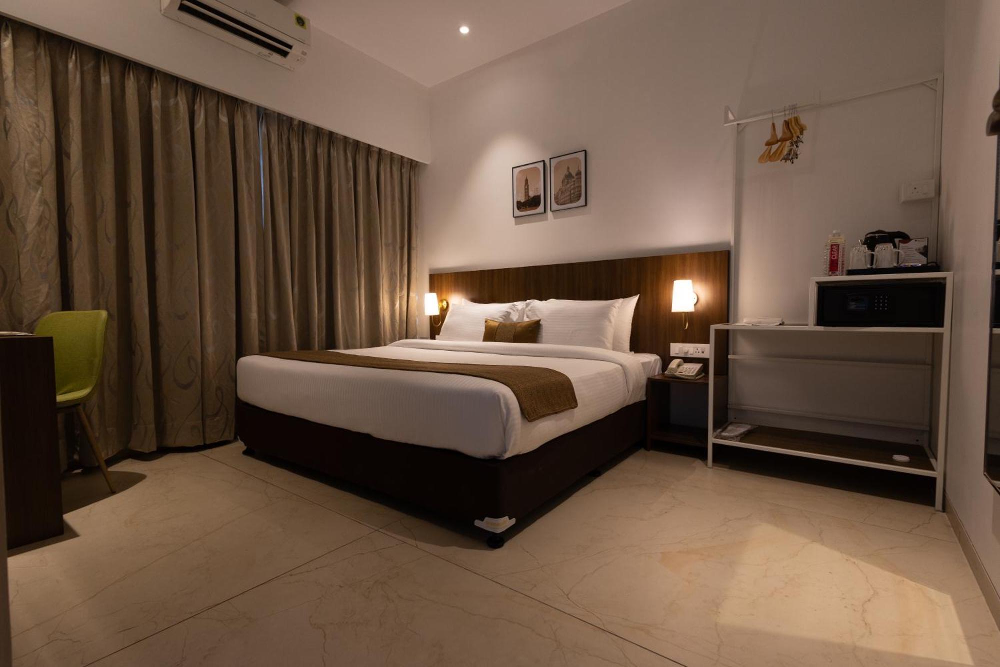 Freesia Residency By Express Inn - Nova Bombaim Exterior foto