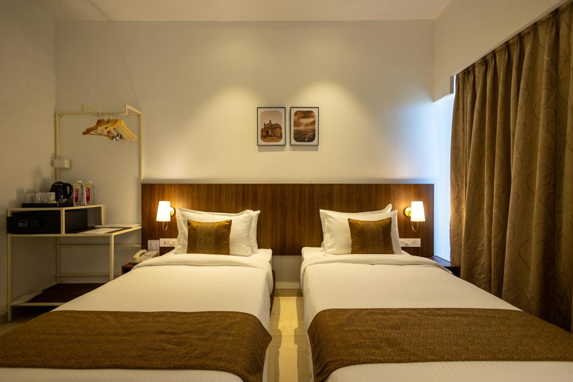 Freesia Residency By Express Inn - Nova Bombaim Exterior foto