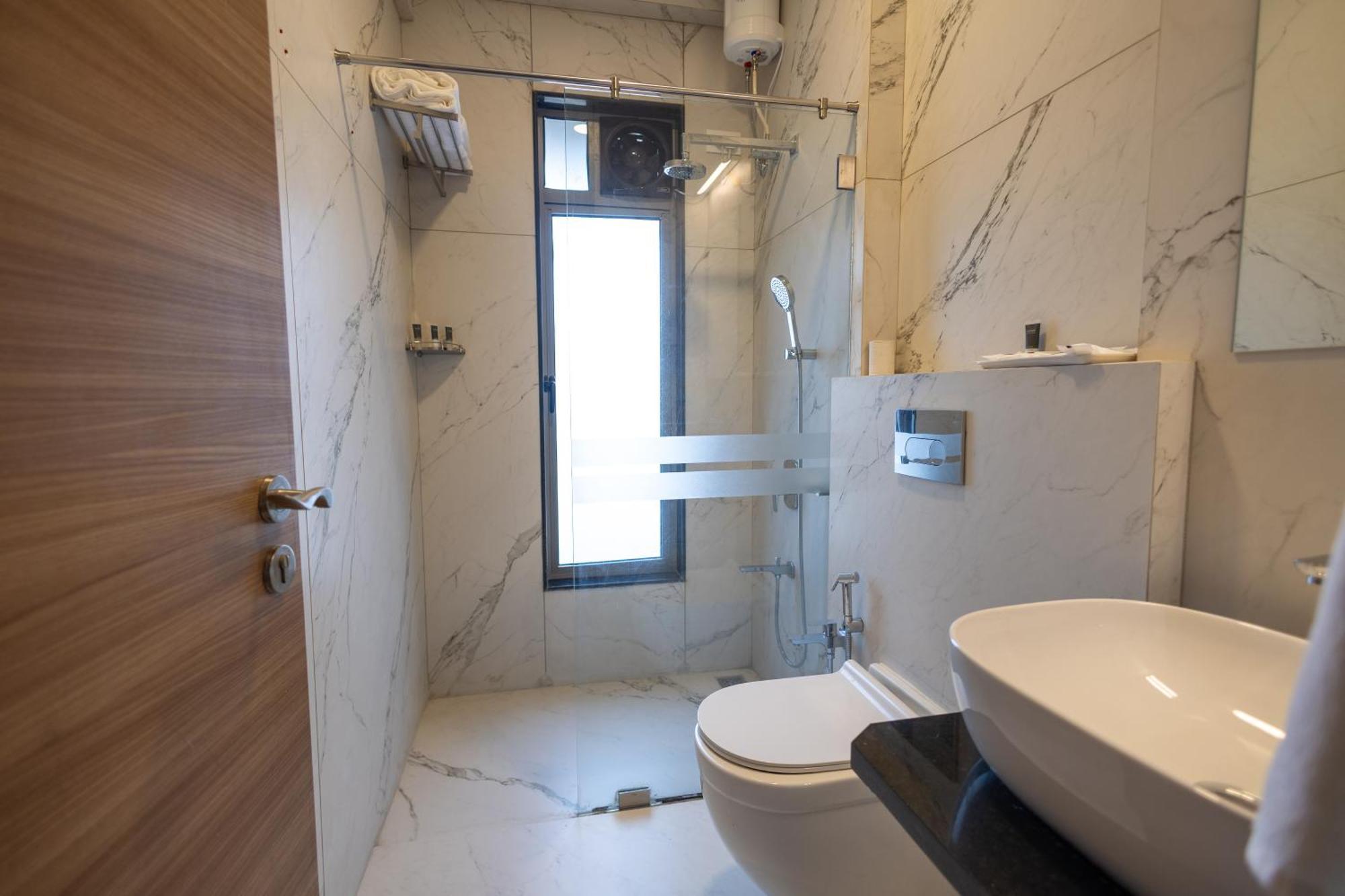 Freesia Residency By Express Inn - Nova Bombaim Exterior foto