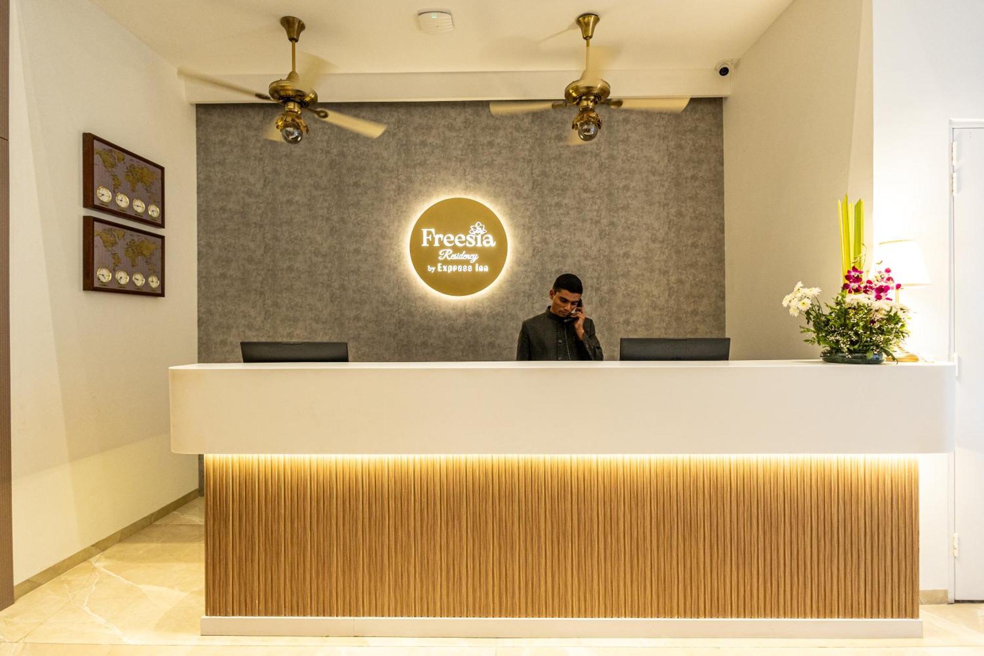Freesia Residency By Express Inn - Nova Bombaim Exterior foto